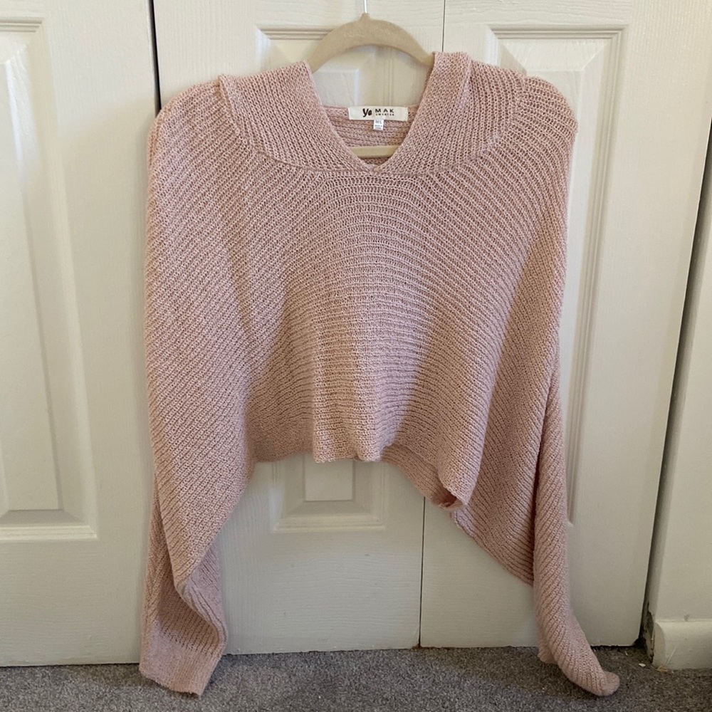 Pink crop sweater with hood